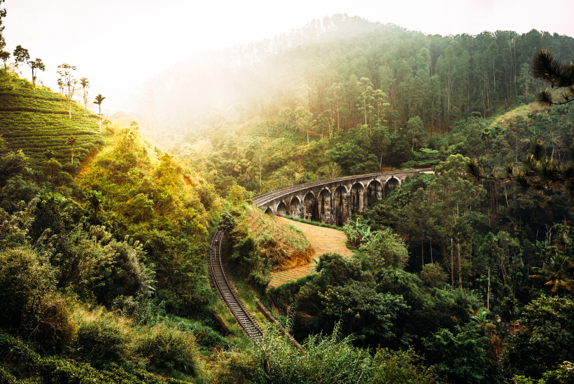 Ella & Nine Arches Bridge